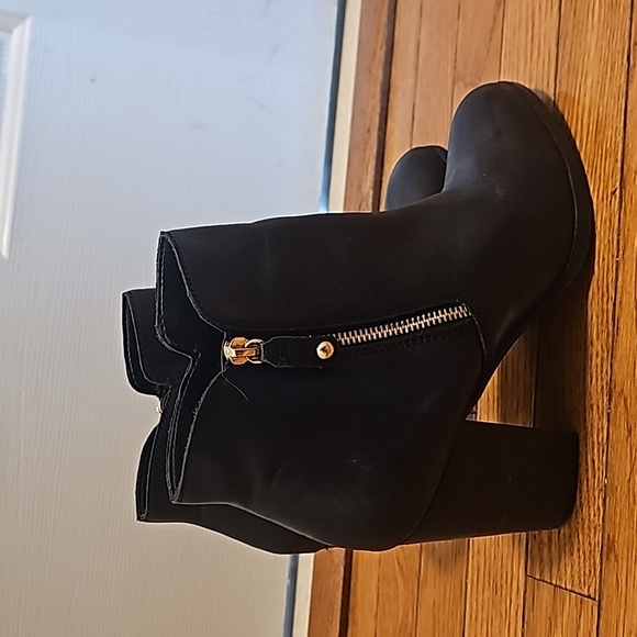 Aldo Zip up booties with stacked heel 8.5 - Picture 2 of 7